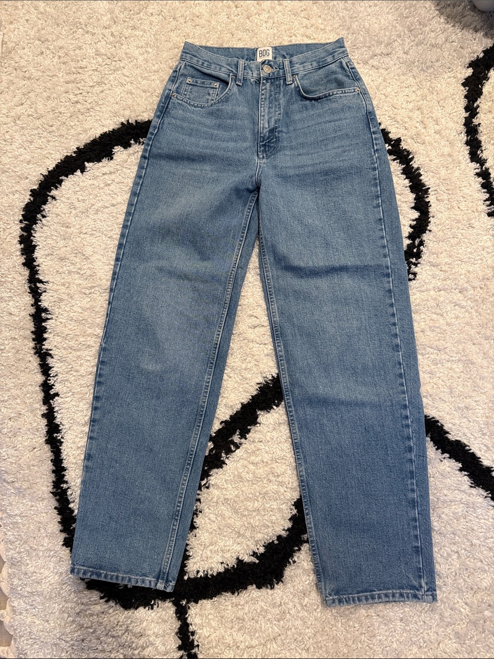BDG High-Rise baggy straight Leg Jeans in Medium Blue 27